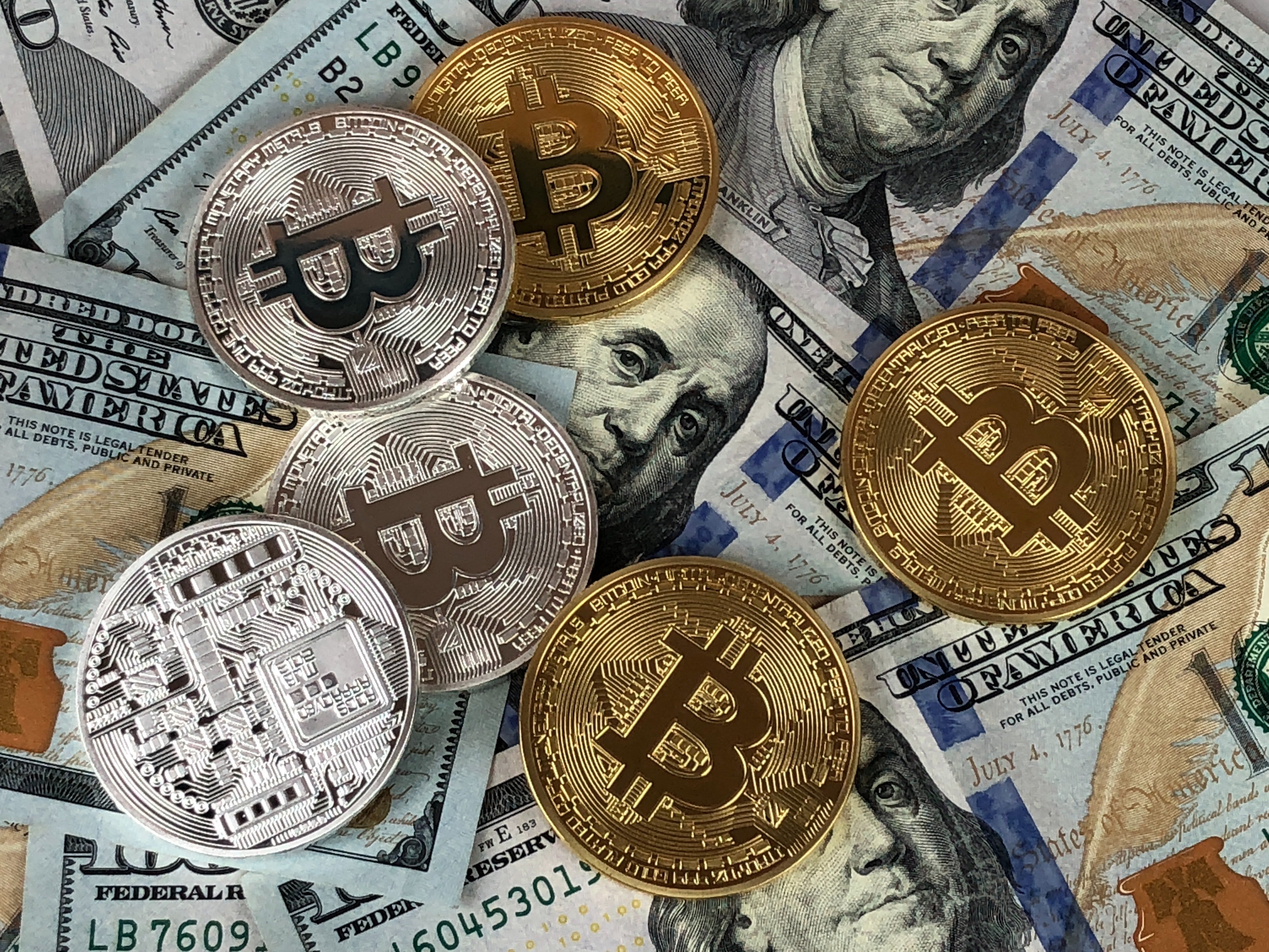 Quali sono le differenze tra trading sul Forex e Bitcoin? | Trend Online
